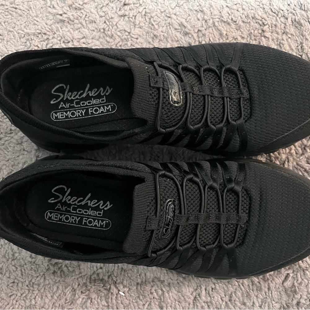 Women's Skechers slip ons